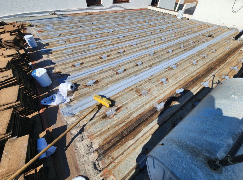Metal Roof Waterproofing in Universitas